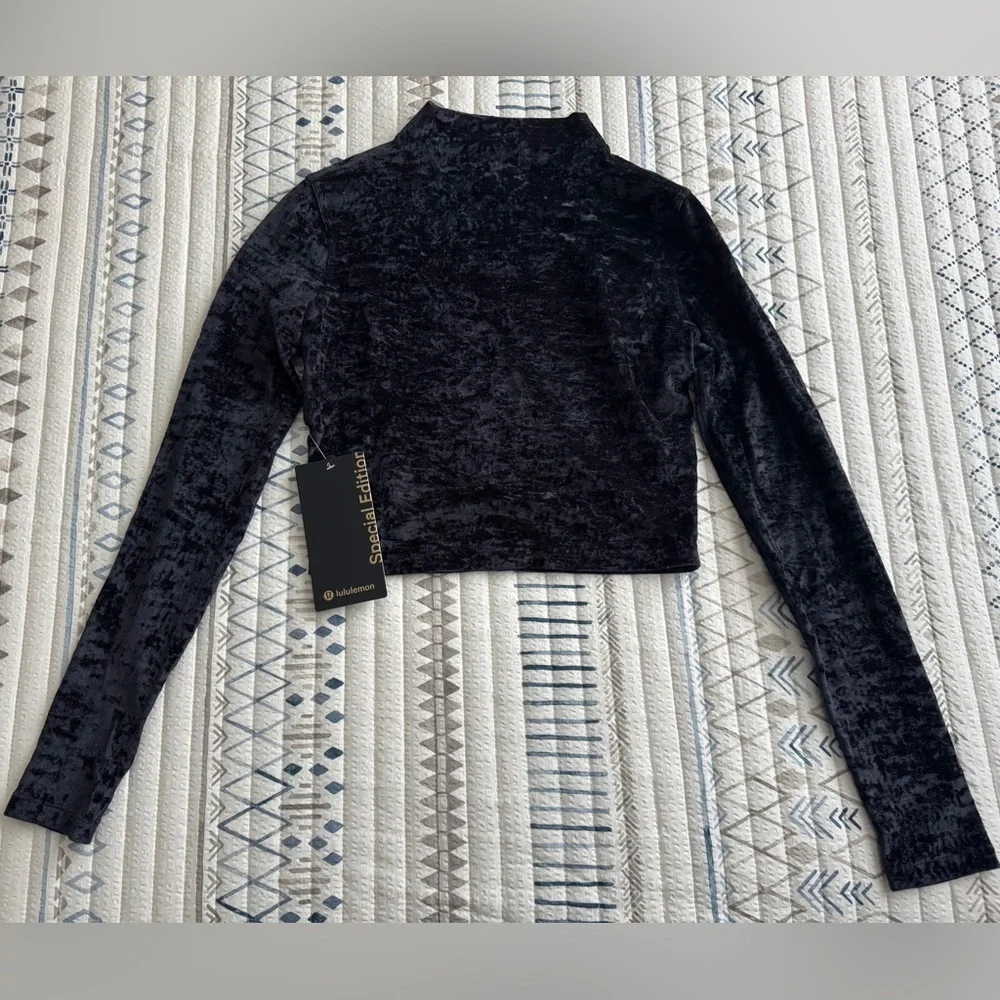 ✨SPECIAL EDITION✨Lululemon All Aligned Mock Neck Long Sleeve *Crushed Velvet BLK - Picture 1 of 7